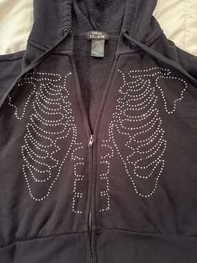 Social Collision Black Rhinestone Skull Wings Zip Up Hoodie Y2K Goth